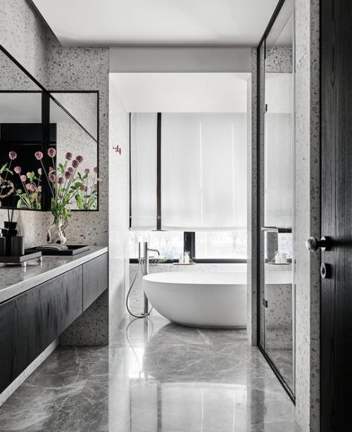 Интерьер этой шанхайской квартиры - не просто дизайн, а тонкий диалог культур и эпох. 01