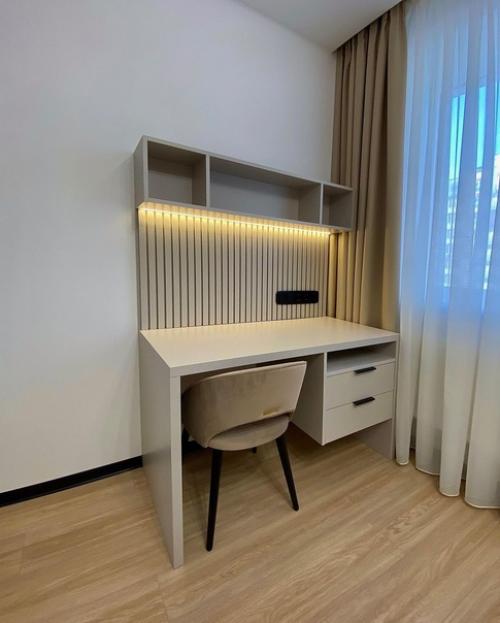 Очень атмосферный уголок для работы дома. 01