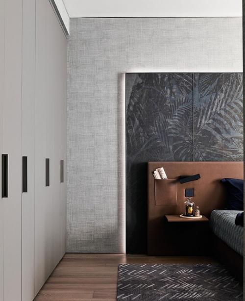 Интерьер этой шанхайской квартиры - не просто дизайн, а тонкий диалог культур и эпох. 04