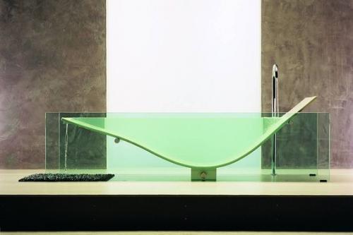 Wow - эффект в вашей ванной комнате создаст прозрачная ванна. 01