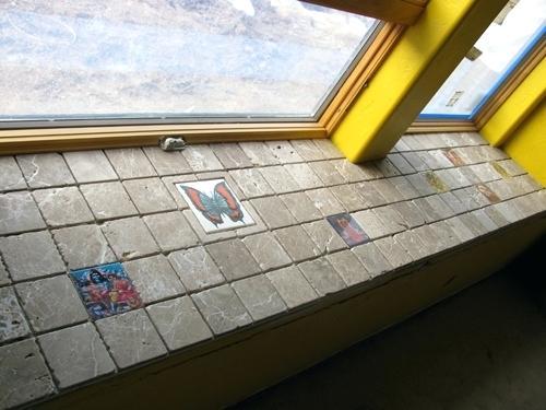 Ваш подоконник совсем товарный вид потерял? 01