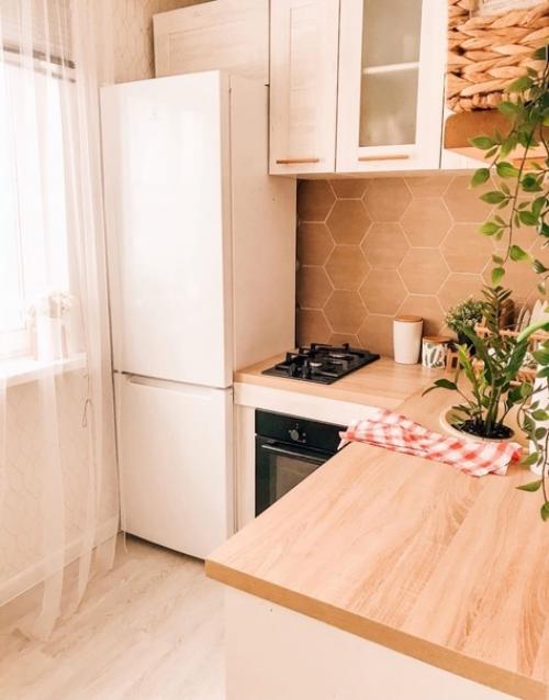 Оцените ремонт.  Сделали зонирование рейками. 03