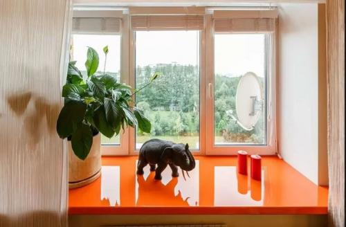 Ваш подоконник совсем товарный вид потерял? 02