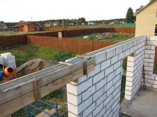 Армопояс в доме из газобетона. 02 Армопояс в доме из газобетона. 02