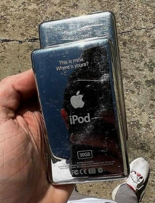 Когда техника становилась личной: эпоха гравировки Apple. 01 Когда техника становилась личной: эпоха гравировки Apple. 01
