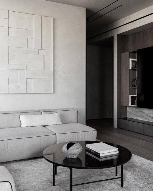 Монохромный интерьер для семьи, построенный на сложном сочетании фактур и полутонов. 06