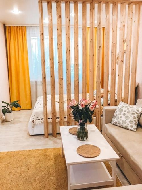 Оцените ремонт.  Сделали зонирование рейками. 01