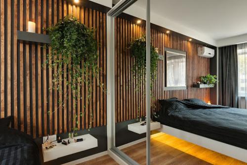 Из декоративных реек (баффелей) можно сделать перегородку или оригинальную акцентную зону на стене или даже на потолке. 04