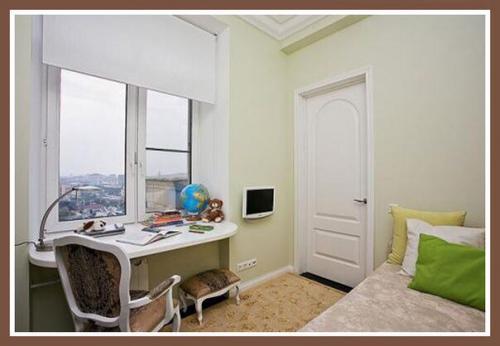 Подоконник - стол для небольших комнат своими руками. 03