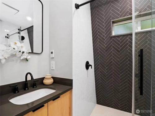 Это мечта, воплощённая в дереве, стекле и просторе. 09