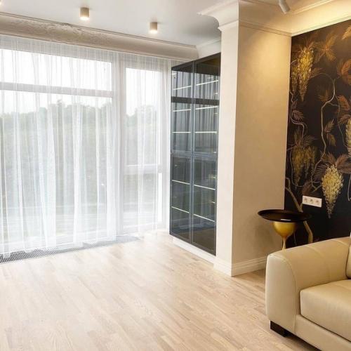 Гостиная готова.  Объединили гостиную с кухней и лоджией. 04