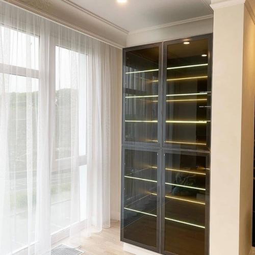 Гостиная готова.  Объединили гостиную с кухней и лоджией. 01