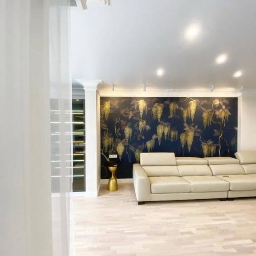 Гостиная готова.  Объединили гостиную с кухней и лоджией. 02