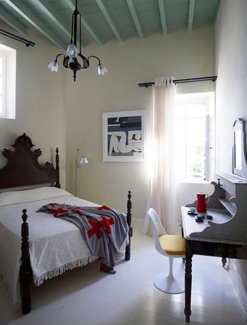 Средиземноморский стиль в интерьере - то, что нужно, чтобы продлить лето и не скучать по отдыху на пляже. 03