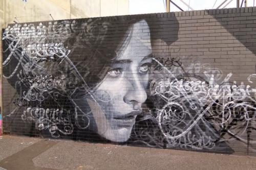 Работы уличного художника Guido Van Helten? 03