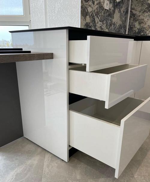 Готова П - образная кухня. 05