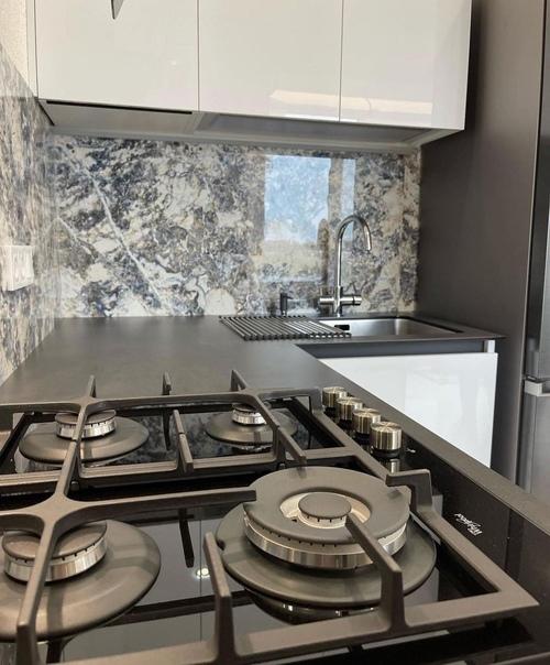 Готова П - образная кухня. 02