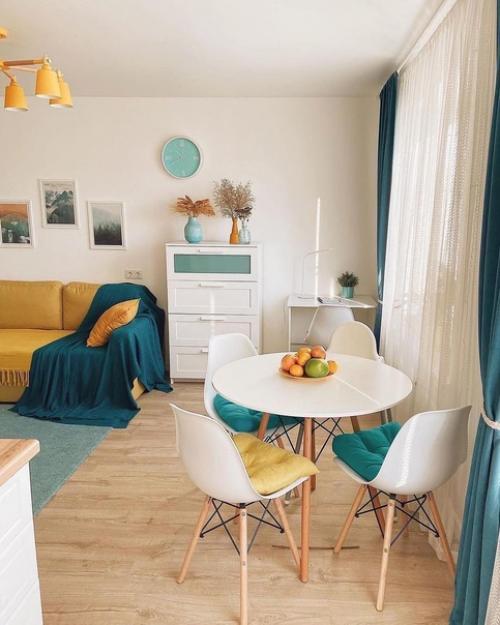 Стильная хрущевка.  Лишний раз убеждаюсь: главное в жилье - уют, а не строгое следование последним трендам и бег за люксовой отделкой. 01