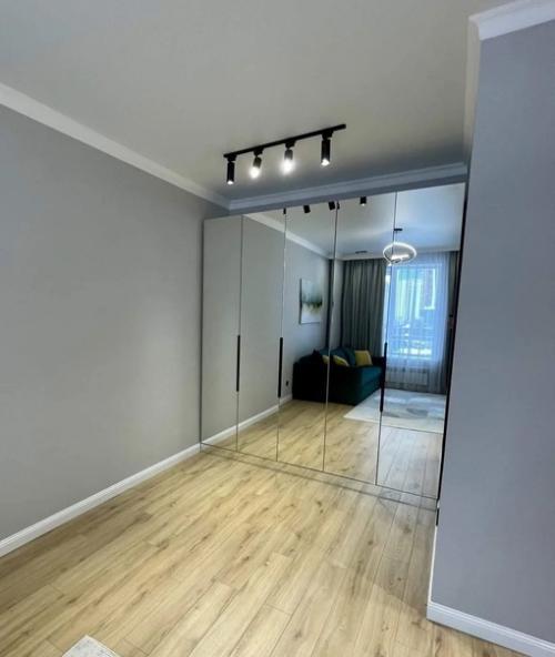 42 кв.  м, однушка, не студия. 01