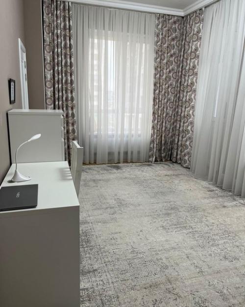 Полноценная трехкомнатная квартира под аренду. 06