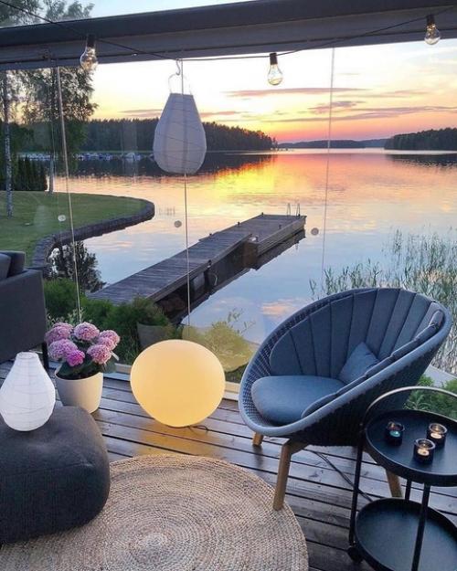 Застеклённая веранда с потрясающим видом на озеро. 03