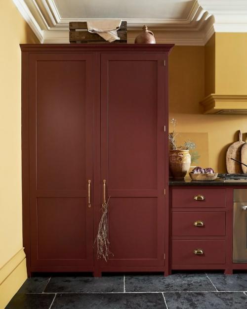 Аутентичная и атмосферная кухня в загородном доме - это пространство, где чувствуется душа дома и его связь с природой. 04