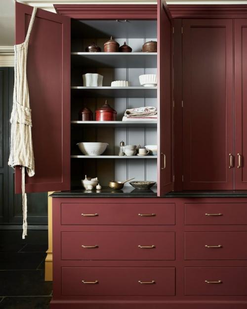 Аутентичная и атмосферная кухня в загородном доме - это пространство, где чувствуется душа дома и его связь с природой. 02