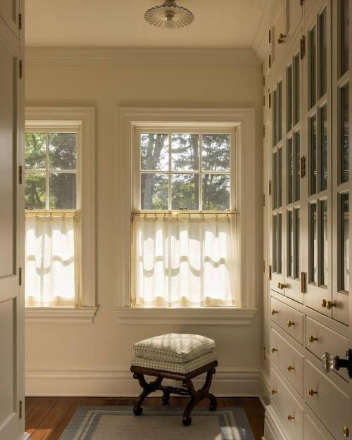 Этот интерьер - гармоничное сочетание уютного шарма старины и удобства современного дома. 02