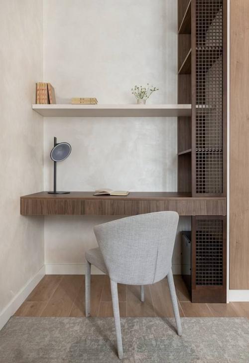 Этот дом - словно тихая гавань, где можно укрыться от городской суеты и восстановить силы. 07