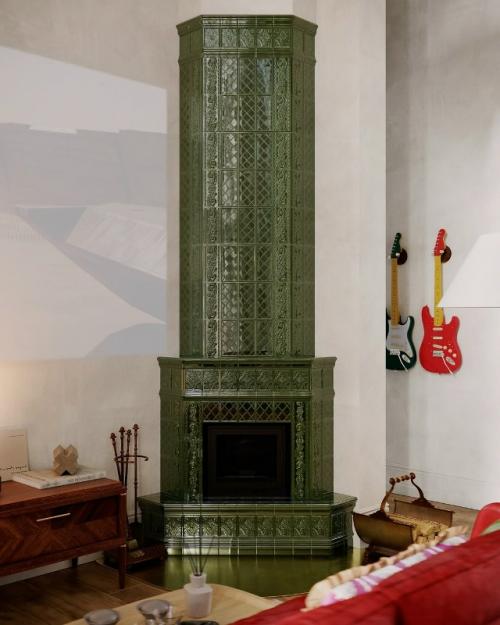 Эта кухня - гостиная сочетает в себе эстетику и функциональность, превращая пространство в идеальное место для жизни и приёма гостей. 02