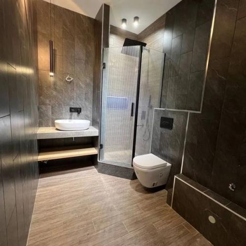 Вложили в квартиру 105. 07