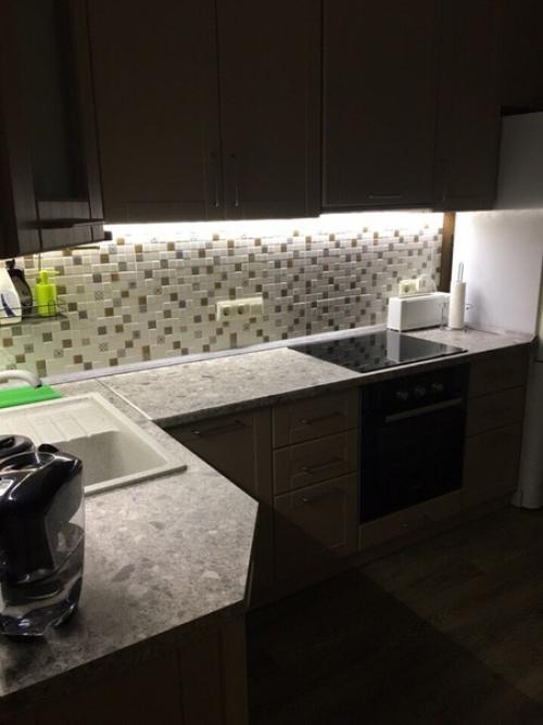 Ремонт не дизайнерский, бюджет был очень ограничен, но муж сделал для меня сказку до этого в этой кухне и окна нормального не было. 02