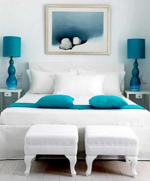 Сменив изголовье кровати или украсив его, вы с легкостью освежите интерьер всей спальни. 06