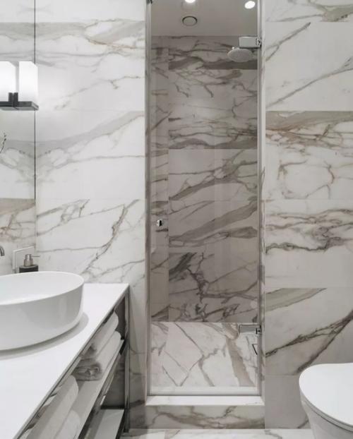 Интерьер квартиры площадью 40 м 2 в старом петербургском доме. 07