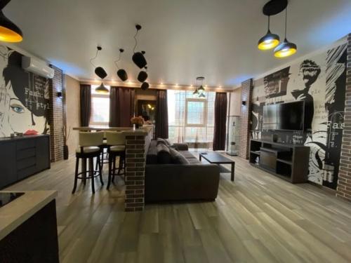 И, хоть площадь квартиры 56 кв. 08