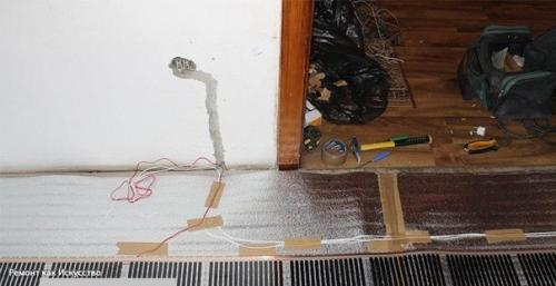 Электрический тёплый пол под ламинат и линолеум на деревянный пол ...