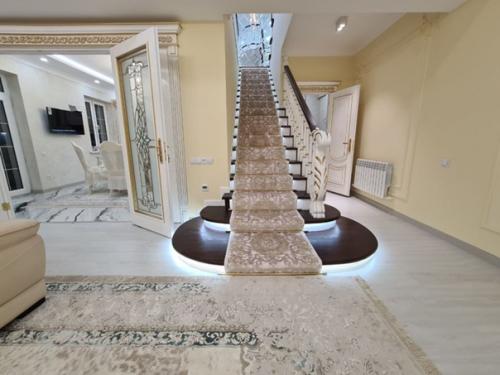 Новостройка.  Дуплекс.  Двухъярусная квартира после ремонта. 01