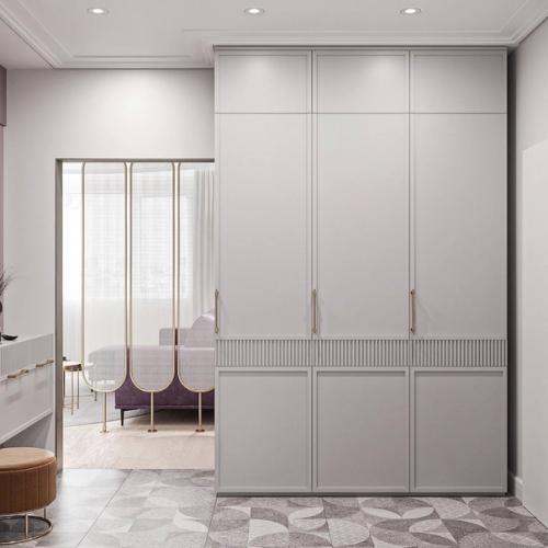 Как вам сочетание цветов и яркие сиреневые акценты в этом светлом интерьере квартиры? 07