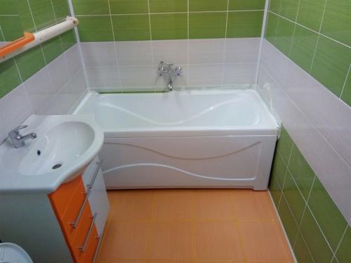 Ванная до и после делал абсолютно все сам, долго не торопясь. 07