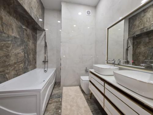 Новостройка.  Дуплекс.  Двухъярусная квартира после ремонта. 09