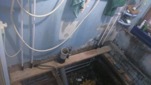 Ванная до и после делал абсолютно все сам, долго не торопясь. 02