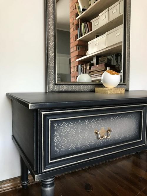 Всем привет.  Это старое польское трюмо приобрела в отличном состоянии. 07