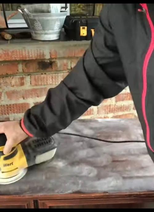 Всем привет.  Это старое польское трюмо приобрела в отличном состоянии. 02