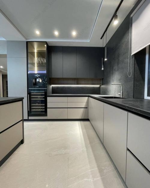 Кухня готова.  Нам предложили проект, где использовано все пространство у окна. 04