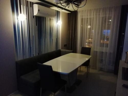 До/после. Закончили ремонт на кухне вместе с женой. 09