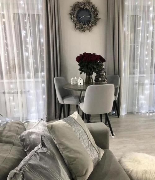 Кухня - гостиная. Уже украшенная к новому году. 02