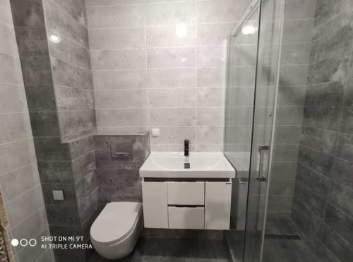 Долгожданный ремонт в ванной муж первый раз делал ремонт, сам как в целом получилось? 01