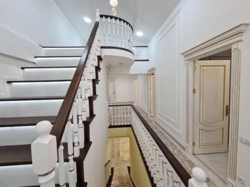 Новостройка.  Дуплекс.  Двухъярусная квартира после ремонта. 06