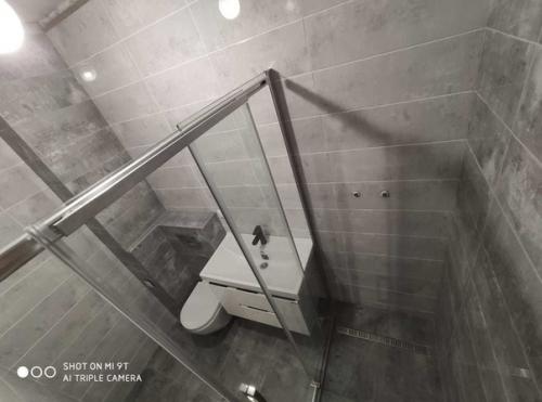 Долгожданный ремонт в ванной муж первый раз делал ремонт, сам как в целом получилось? 02