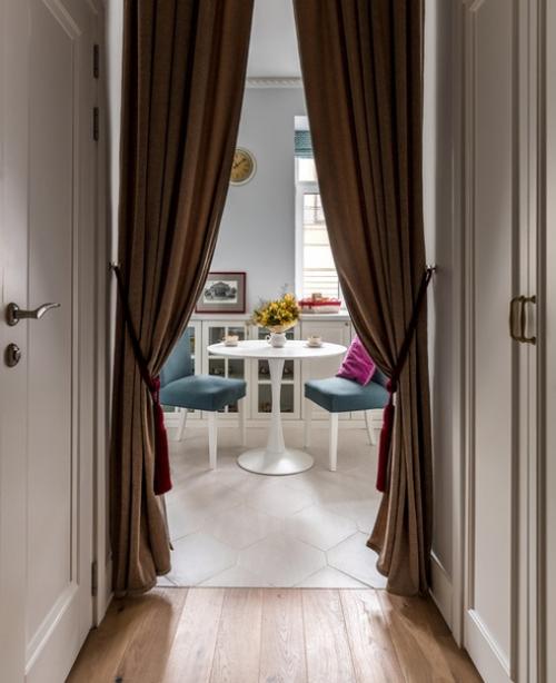 Штора вместо двери - интересное решение, которое подходит для многих интерьерных стилей. 06